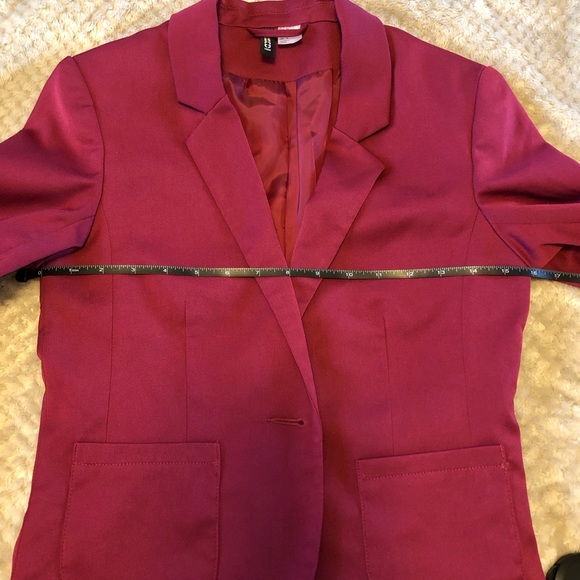 H&M Divided (Juniors) Burgundy Blazer - Picture 3 of 8